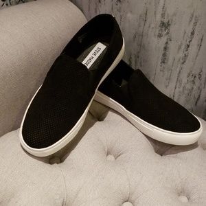 Never worn Steve Madden Slip-on Sneaker
